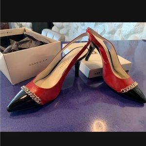 Anne Klein Heels Gold Chain Never Worn Size 11
